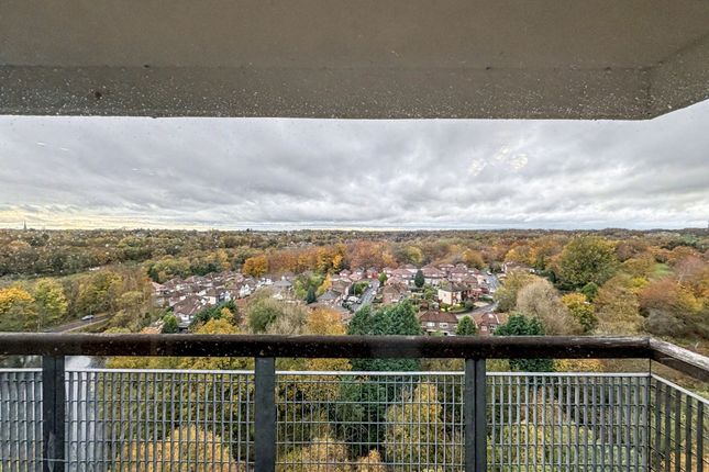 Apt 52, 12 Lakeside Rise, Manchester photo 4