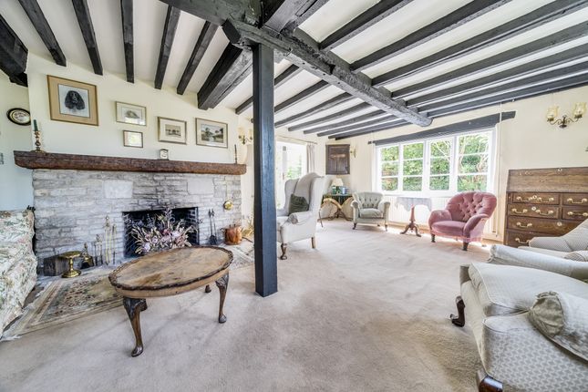 Old Pear Tree Cottage, Church Road, Worcester photo 4
