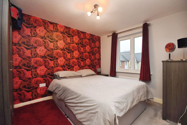 17, Gerard Gardens, CHELMSFORD photo 4