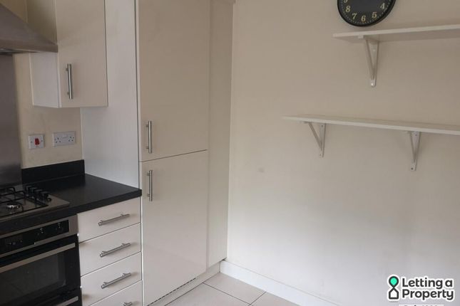 37, Secunda Way, Gloucestershire photo 4