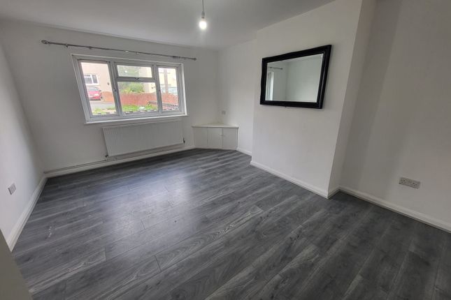 93 Marigold Crescent, Dudley photo 2