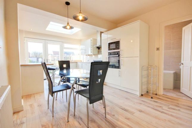 64 Reldene Drive, Hull photo 2
