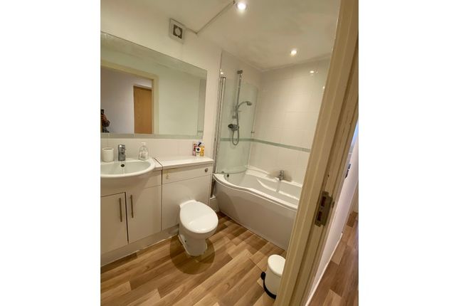 Flat for sale in Parkfield House, Cathays, Cardiff