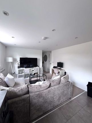 Apt 4, 547 Darwen Road, Egerton, Bolton, Greater Manchester photo 5