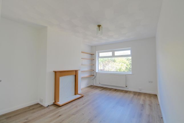 116, Bevendean Avenue, Brighton photo 4