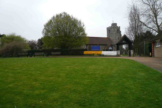 St James' Cottage 18, High Street, Bushey photo 2