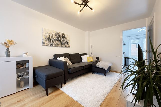 13, Boyce Way, Cardiff photo 4