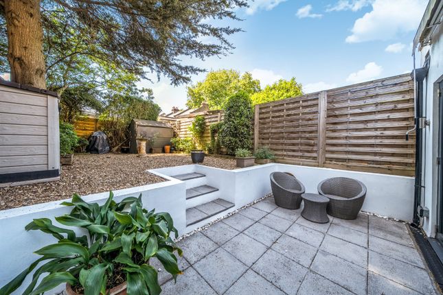 14A, Cambridge Road North, London photo 3