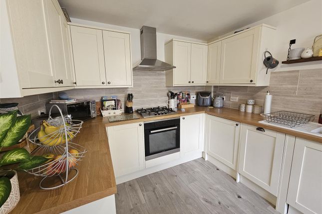 12, Tiddy Close, Tavistock photo 4