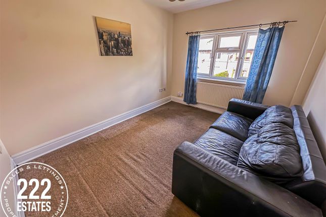 47a, First Floor Flat, Henshall Avenue, Warrington photo 3