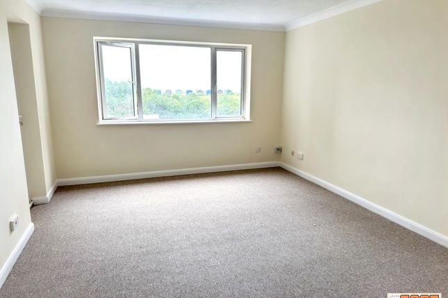 24 Ward Court, 65 Sea Front, Hayling Island photo 3