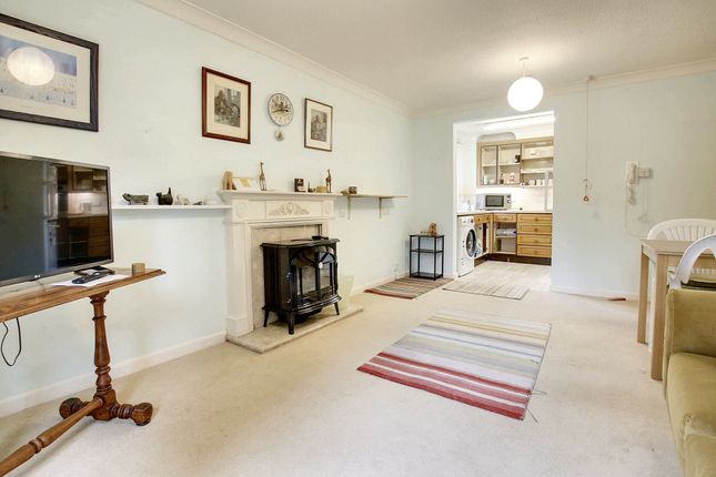 48 Hendon Grange, Leicester photo 2