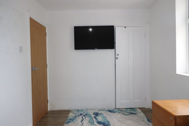 Room to rent in Nuxley Road, Belvedere