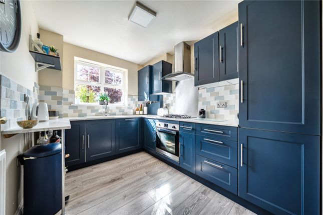 12, Caspian Way, Kent photo 3