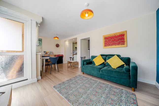 44, Gibson Road, London photo 3
