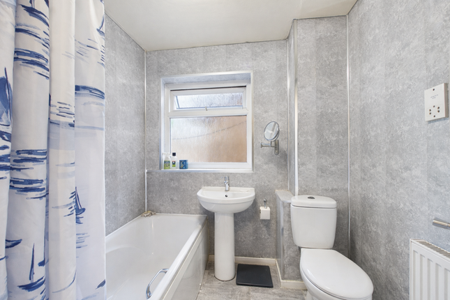 12, Manor Park, Fulwood photo 2