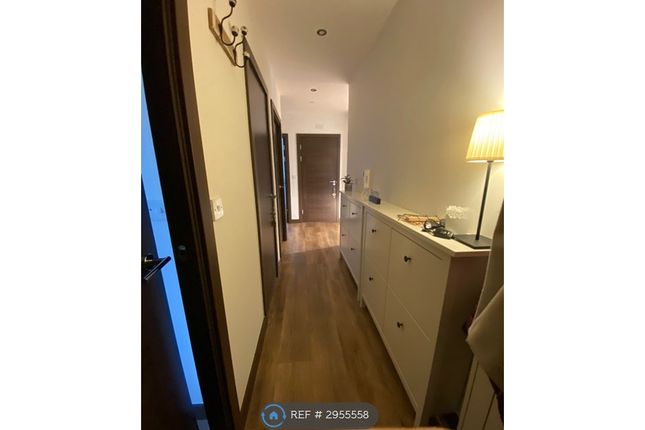 Flat, Gibbons House Sydney Road, Watford photo 2