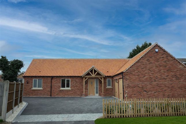 Thumbnail Detached bungalow for sale in Cross Lane, Barnby, Newark