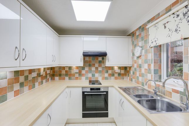 Flat 12, Valley Court Ribblesdale Road, Nottingham photo 4
