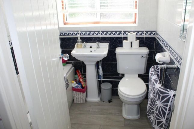 Terraced house to rent in Hawkinge Way, Hornchurch, Essex