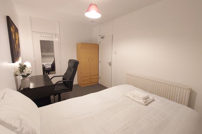 Duplex to rent in Harrow Road, London