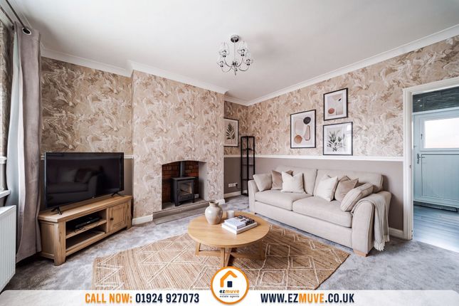19 Farfield Avenue, Batley photo 2