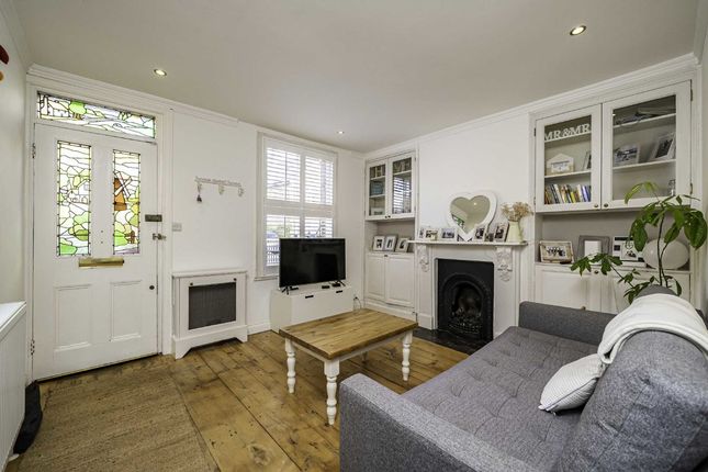 Terraced house to rent in Gomer Place, Teddington