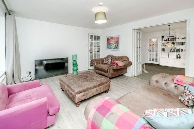 19 Balshaw Lane, Chorley photo 2