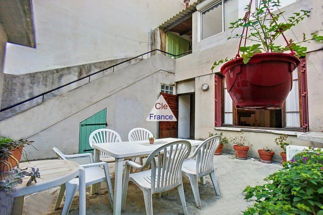 Town house for sale in Marseille, Provence-Alpes-Cote D'azur, 13007, France