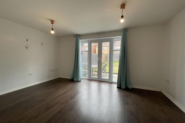 156, Cherry Tree Drive, Coventry photo 5