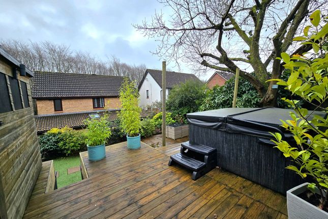 30 Honeysuckle Way, Bridgend photo 4