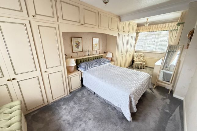 37, Selby Road, Ashford photo 5