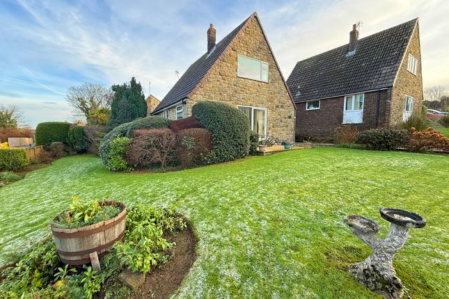1, Dale Close, Scarborough photo 2