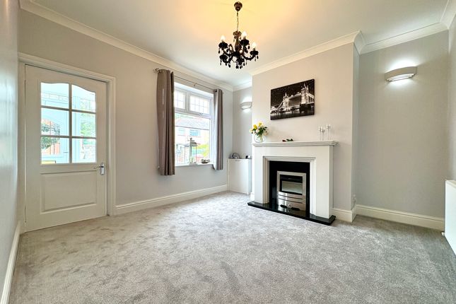 151 Moor Road, Wigan photo 4