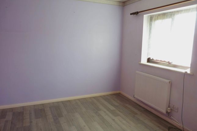 155, Hurst Grove, Bedford photo 4