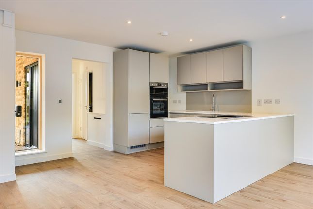 1 Robinson Mews, Kendal Way, Cambridge photo 2
