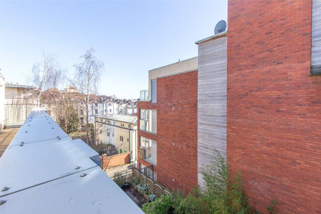 Flat for sale in Armidale Place, Bristol