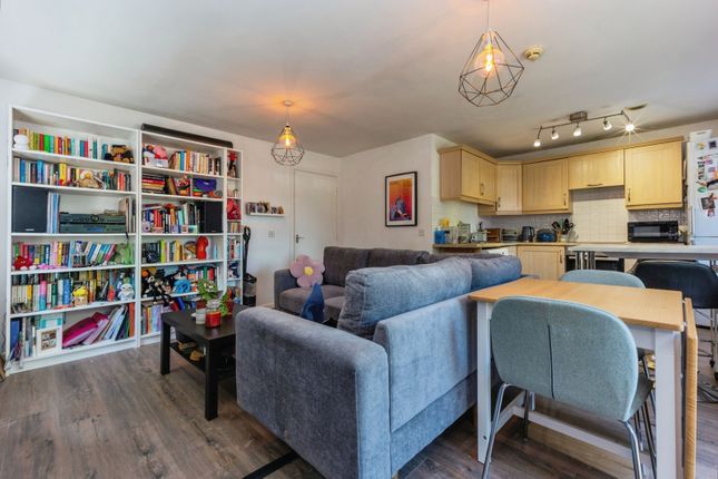 Flat 2, 77, Marland Way, Manchester photo 3