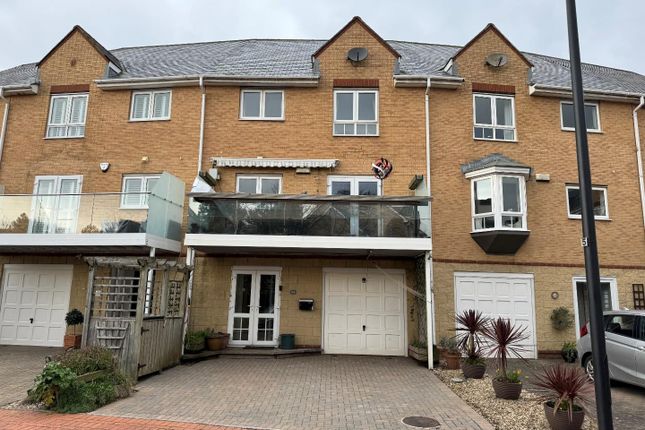Thumbnail Town house for sale in Chandlers Way, Penarth