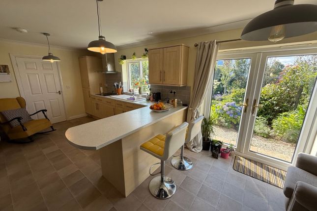 23, Cwrt Y Brenin, Aberaeron photo 4