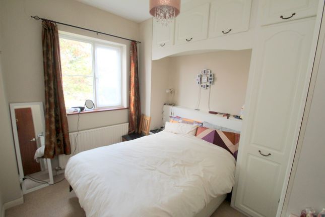Flat for sale in Gresham Road, Surrey, Staines-Upon-Thames