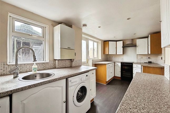 61, Hunnyhill, Isle of Wight photo 2