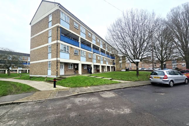 2-bed house on 44, Romney Court, Northolt, £310,000