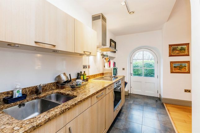 Flat for sale in Cornwallis Grove, Clifton, Bristol