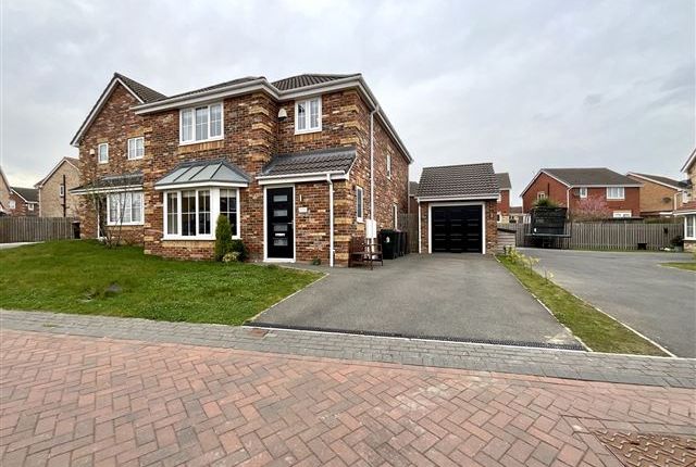 4-bed detached on 9, Fairfields Chase Aston, Sheffield, £390,000