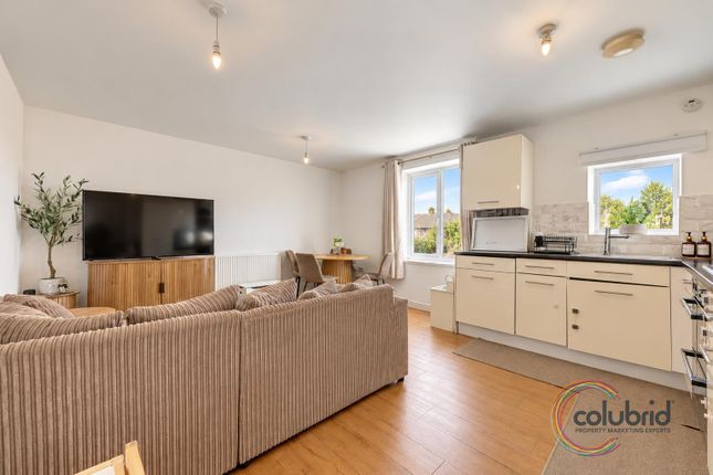 Sunliner Way, South Ockendon photo 4