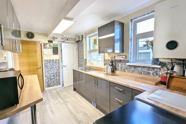 30, Tanycoed, Burry Port photo 4