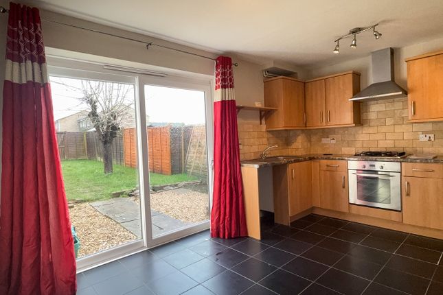9, Eliot Close, Thatcham photo 3