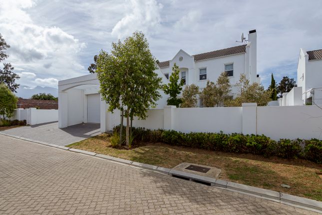Thumbnail Apartment for sale in Reunion Drive, Somerset West, Cape Town, Western Cape, South Africa