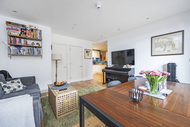 Flat for sale in Palmers Road, Bethnal Green, London